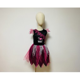 COSTUME
